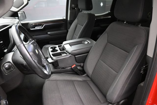 Used 2025 Chevrolet Silverado 1500 LT AWD/4WD image 13