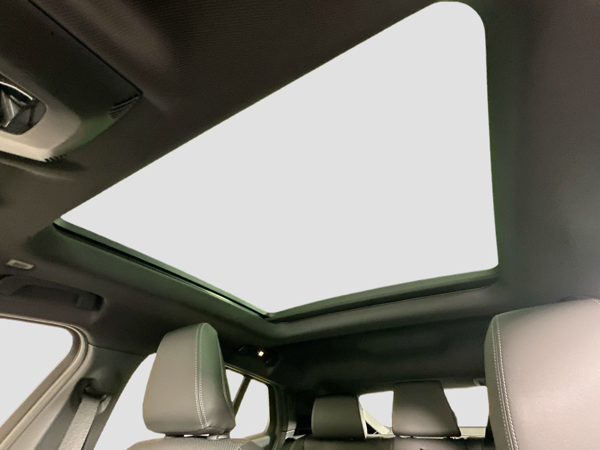 New 2026 BMW X2 xDrive28i w/ Technology Package image 22