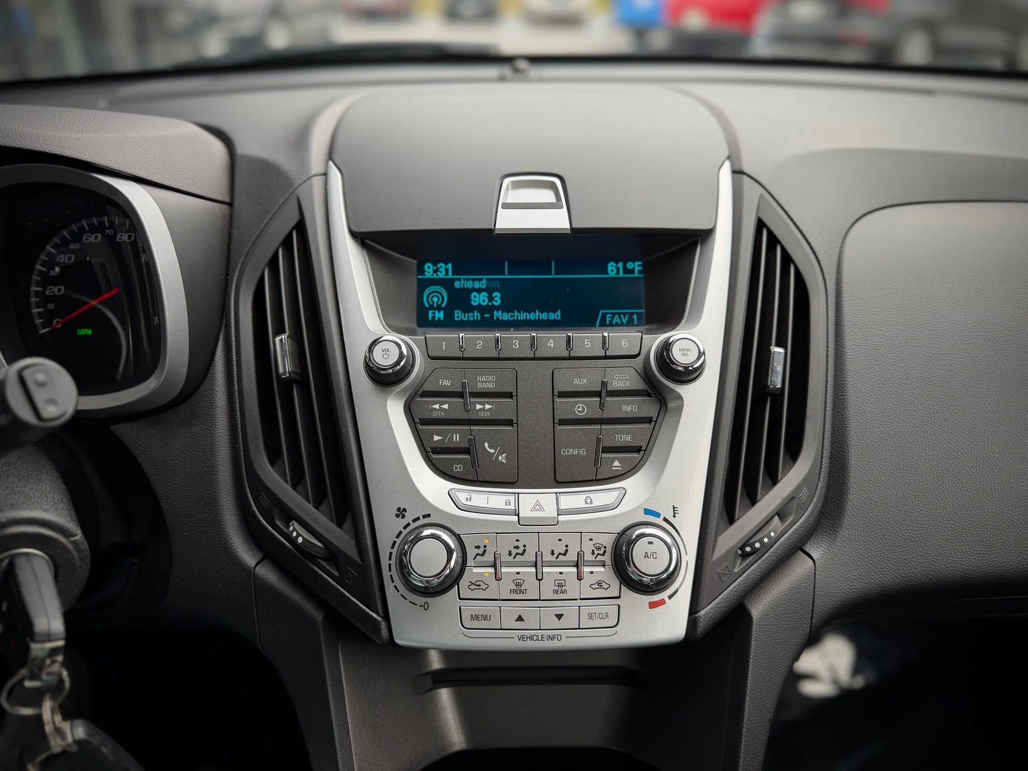 Used 2013 Chevrolet Equinox LS image 10