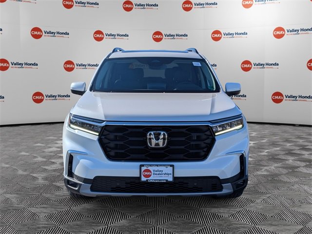 New 2025 Honda Pilot Touring image 2