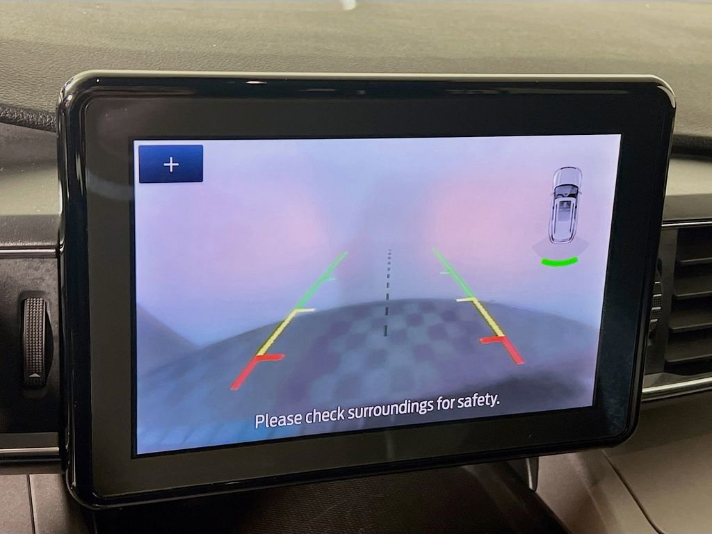 Used 2023 Ford Explorer XLT w/ Equipment Group 202A image 12