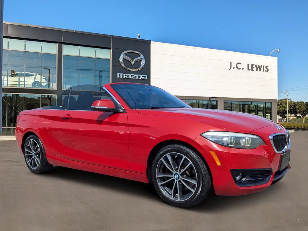 Used 2018 BMW 230i Convertible RWD image 1