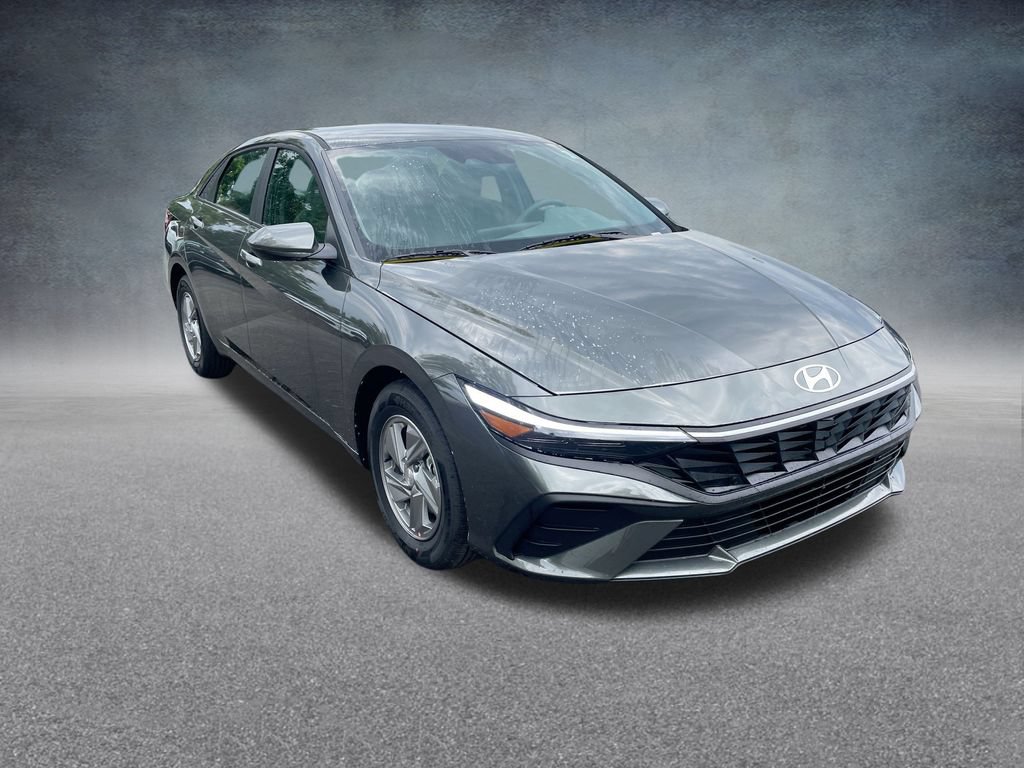 Used 2025 Hyundai Elantra SE FWD image 35