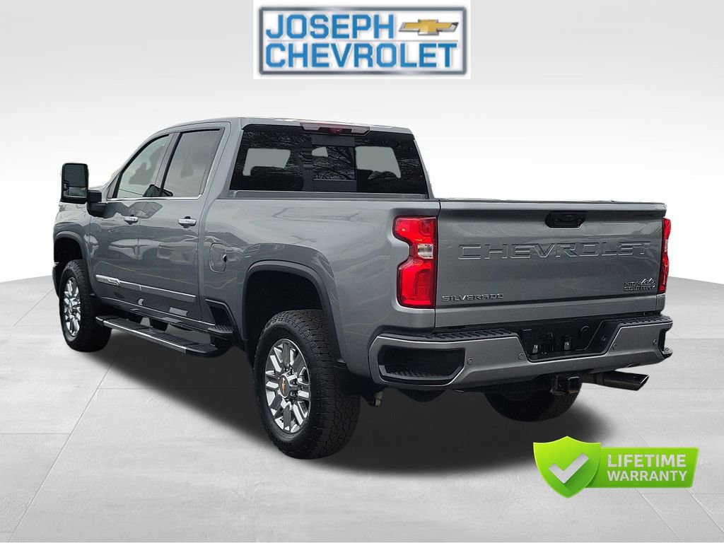 Certified 2024 Chevrolet Silverado 3500 High Country w/ High Country Premium Package AWD/4WD image 3