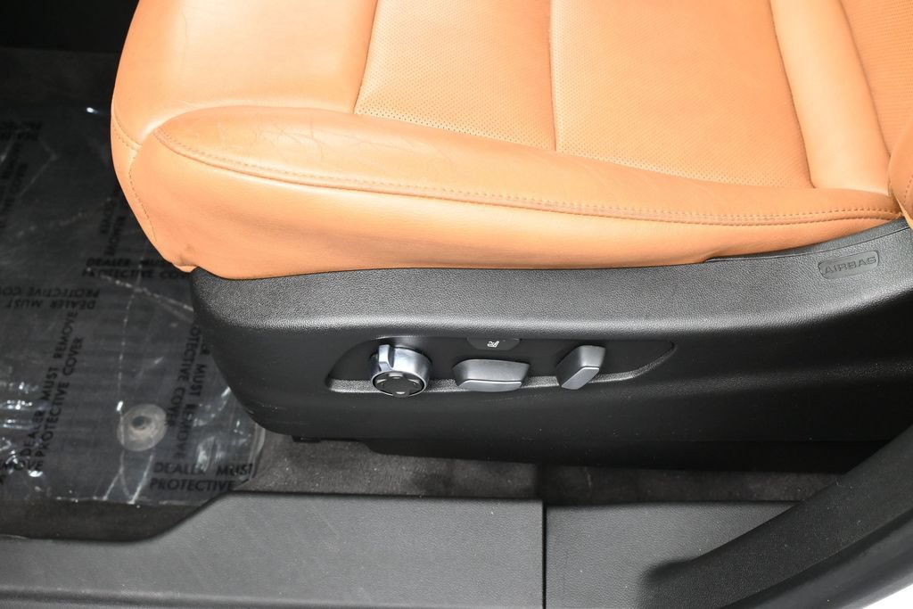 Used 2019 Cadillac XT4 Sport AWD/4WD image 18