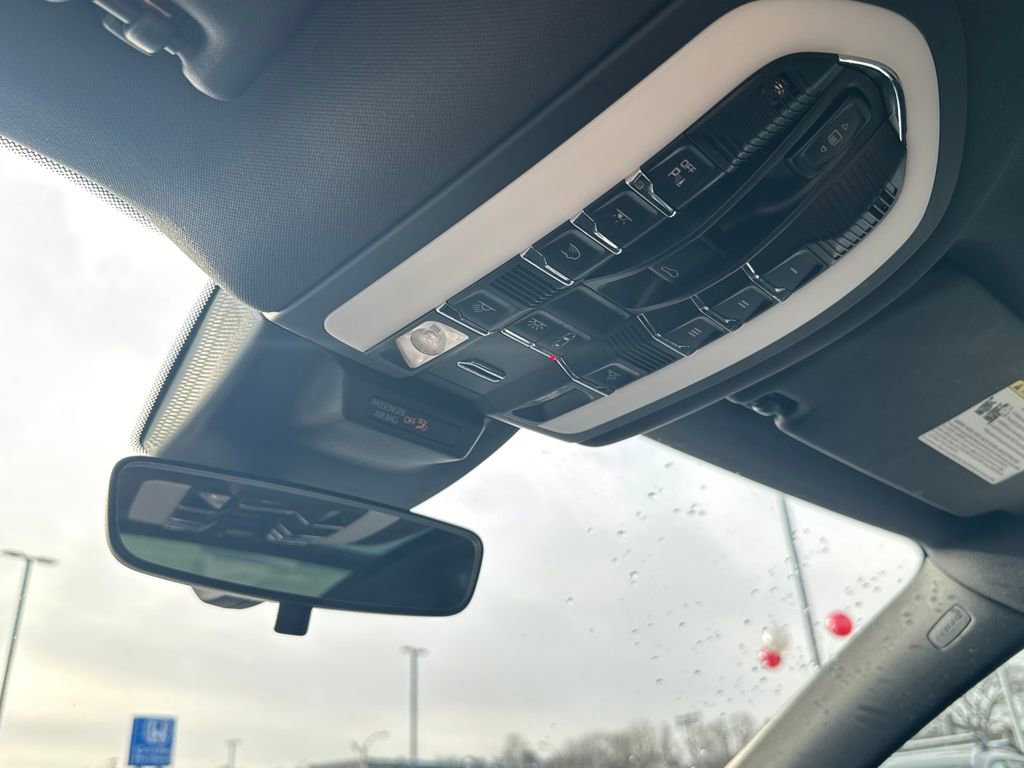 Used 2019 Porsche Macan Base image 31