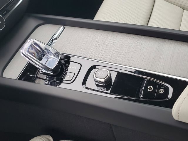 New 2026 Volvo V60 B5 Cross Country Ultra w/ Protection Package Premier image 22