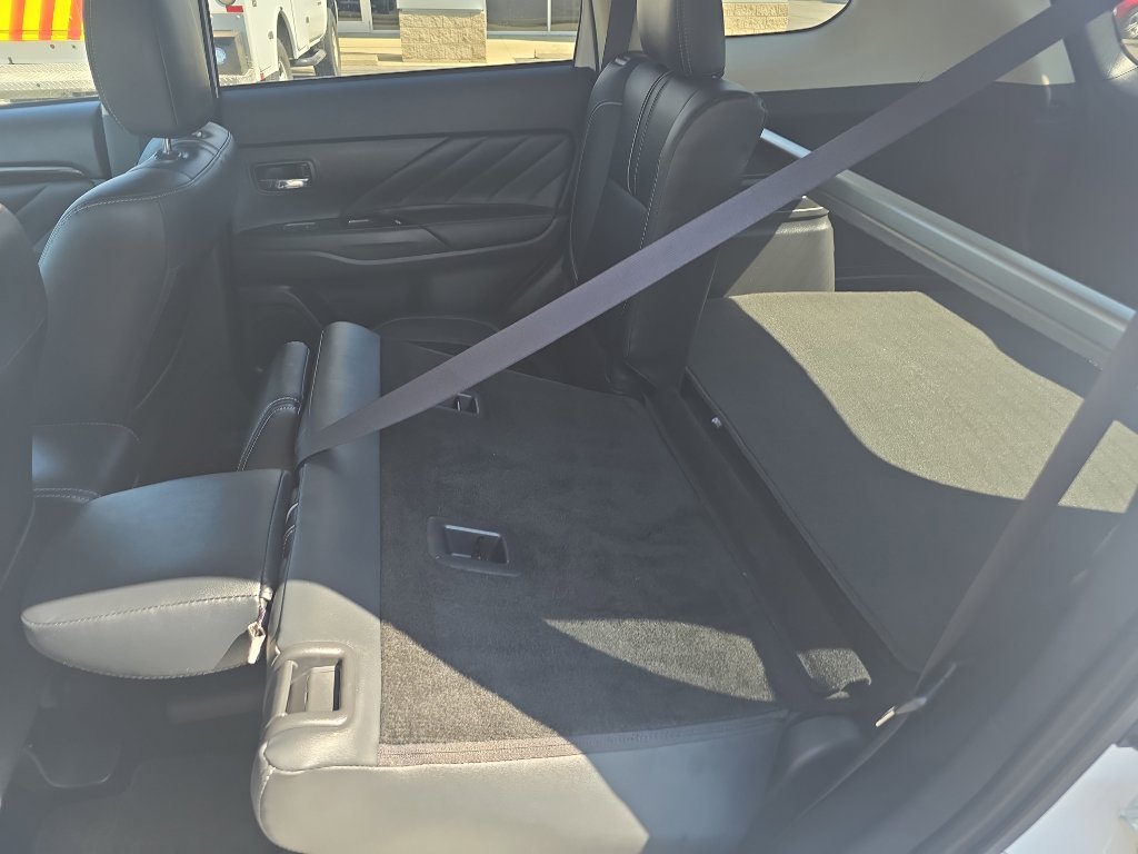 Used 2018 Mitsubishi Outlander SEL image 19