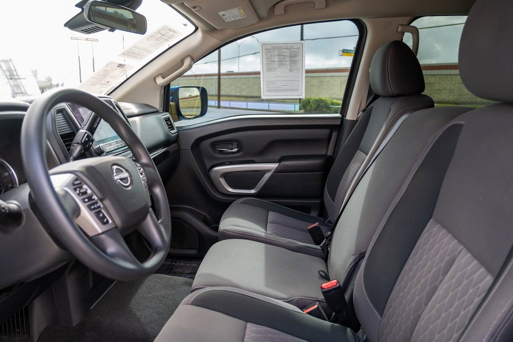 Used 2023 Nissan Titan SV w/ Accessory Utility Package image 12