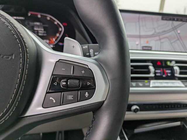 Used 2021 BMW X7 M50i image 32