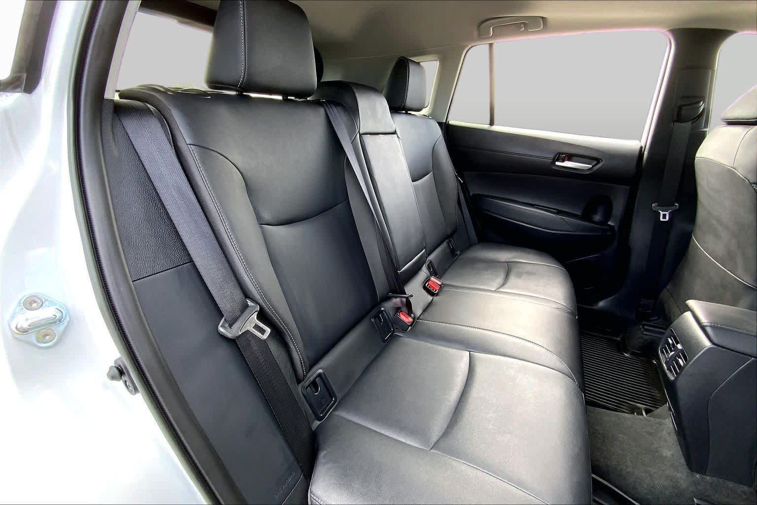 Used 2026 Toyota Corolla Cross XLE w/ Convenience Package FWD image 19