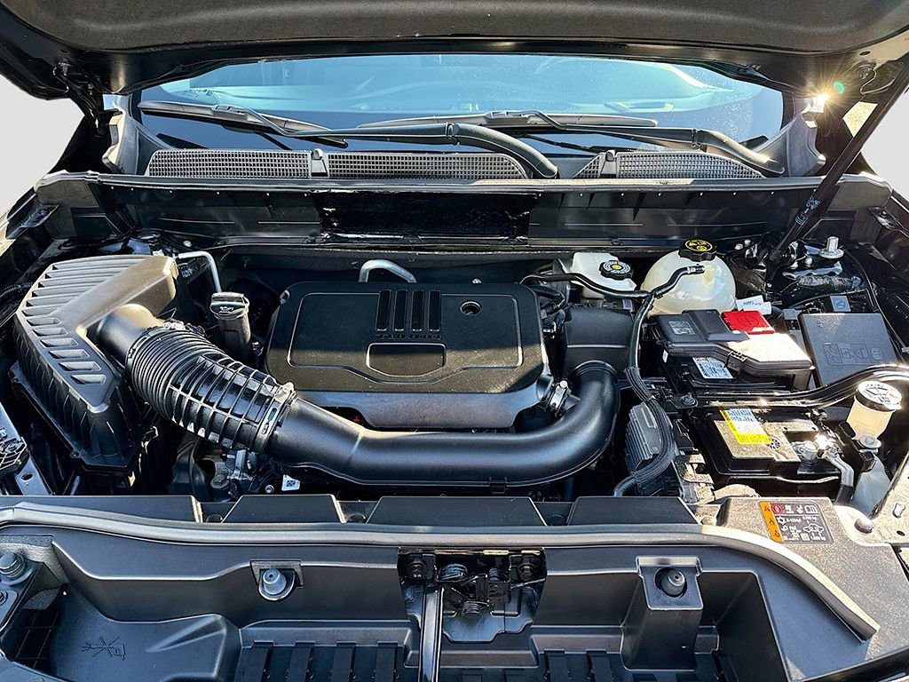 Used 2023 GMC Acadia SLE w/ Driver Convenience Package image 15