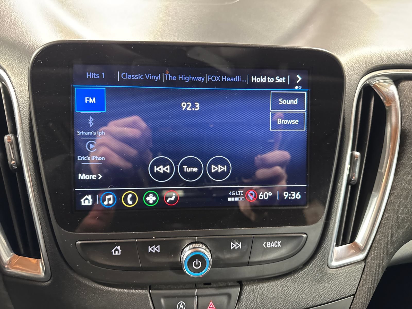Used 2021 Chevrolet Malibu LT FWD image 23