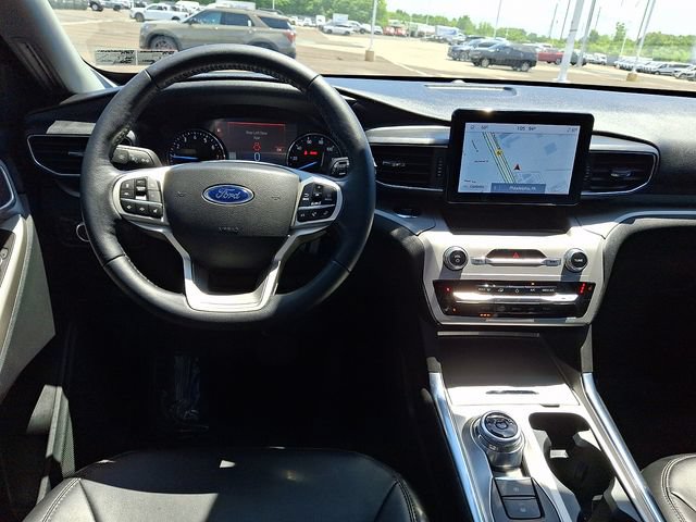 Certified 2022 Ford Explorer XLT w/ Equipment Group 202A AWD/4WD image 10