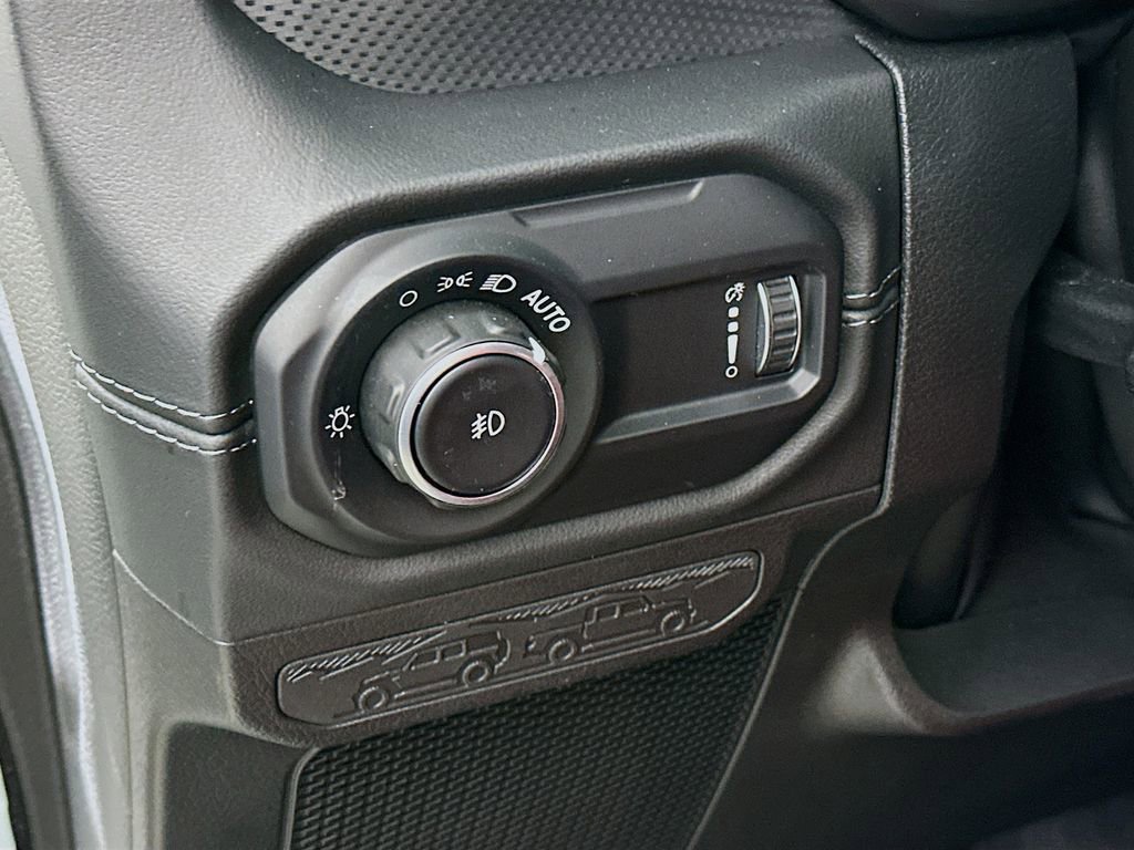 Used 2024 Jeep Wrangler Unlimited Rubicon 392 image 13