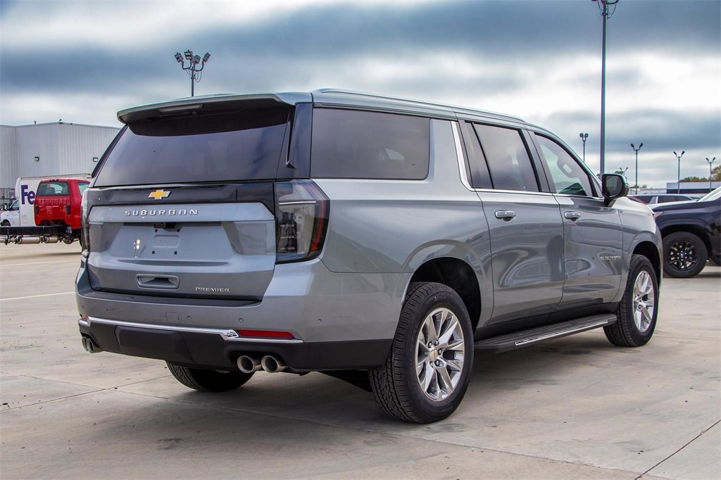New 2026 Chevrolet Suburban Premier image 7