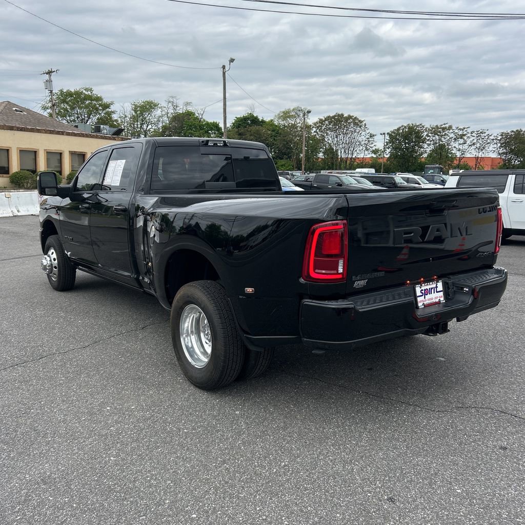 Used 2025 RAM 3500 Laramie AWD/4WD image 5