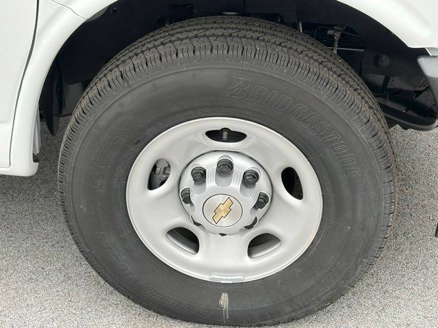 New 2026 Chevrolet Express 2500 w/ Driver Convenience Package RWD image 15