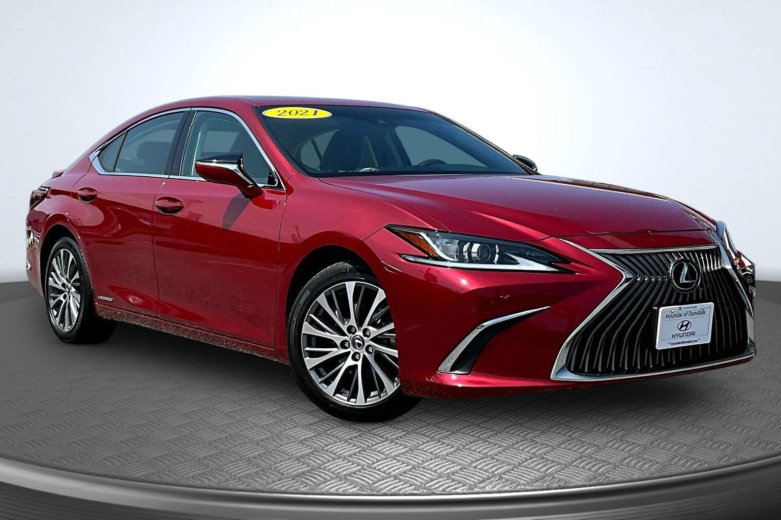 Used 2021 Lexus ES 300h w/ Premium Package FWD image 2