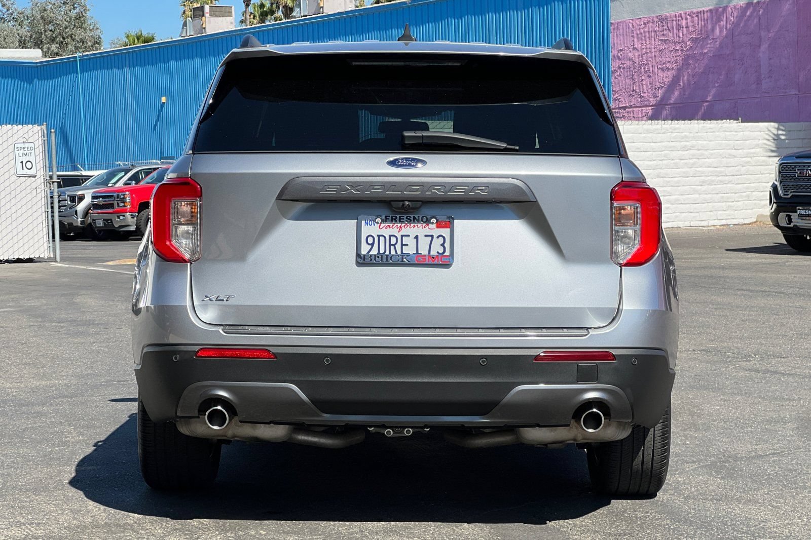 Used 2022 Ford Explorer XLT w/ Equipment Group 202A RWD image 6