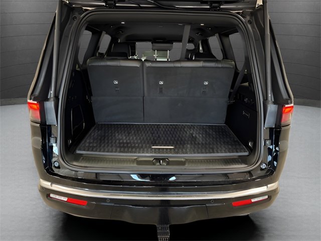 Used 2024 Jeep Wagoneer Series III image 31