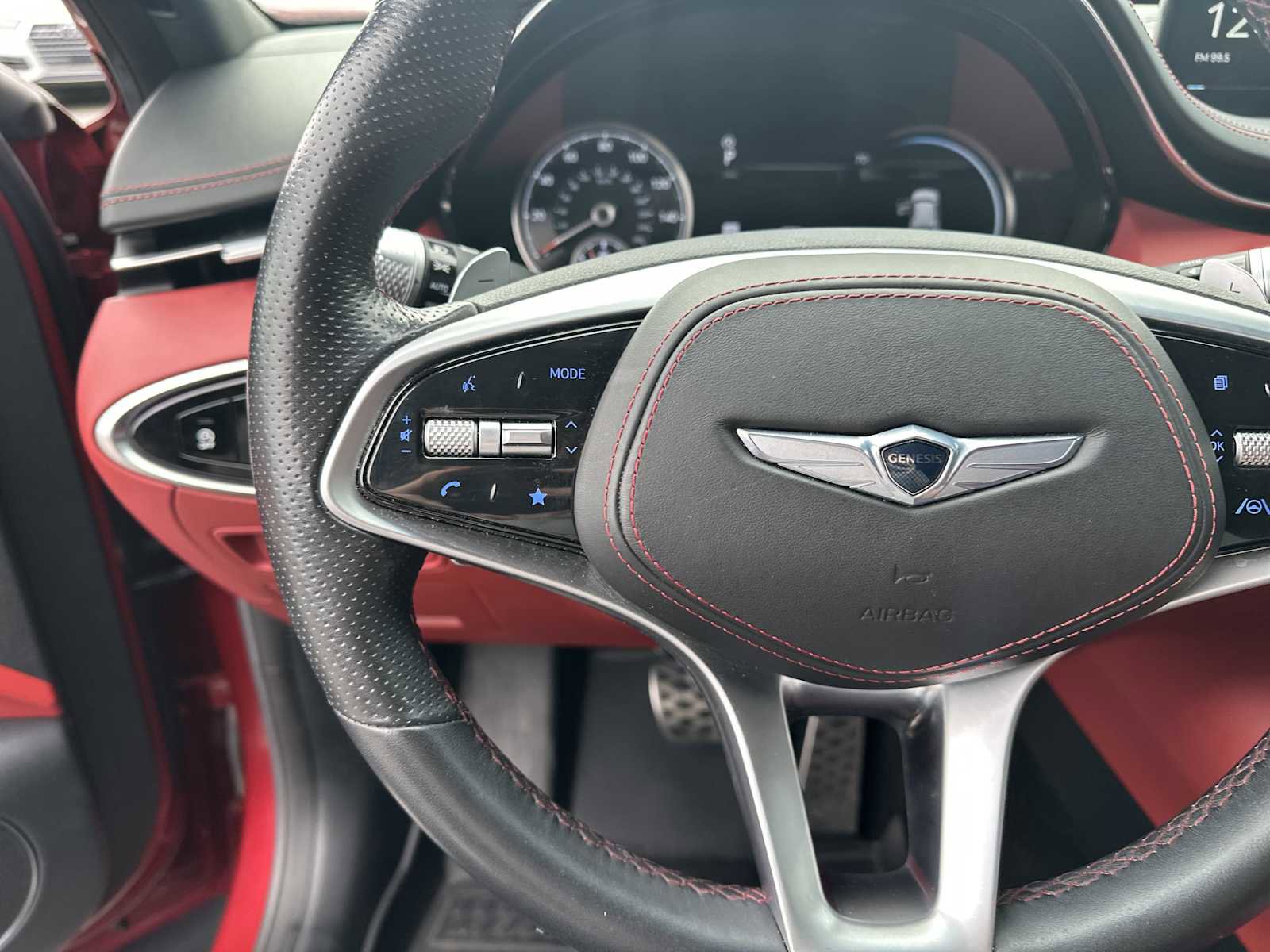 Used 2022 Genesis GV70 2.5T w/ Sport Prestige Package image 19