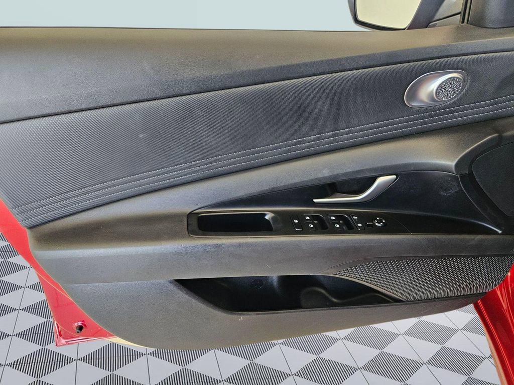 Certified 2024 Hyundai Elantra SEL w/ Convenience Package FWD image 10