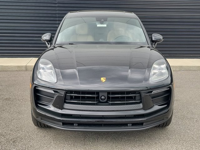 Used 2026 Porsche Macan AWD/4WD image 10