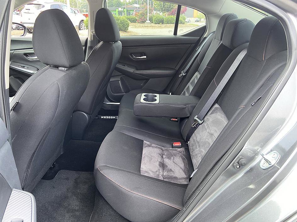 Certified 2023 Nissan Sentra SR FWD image 5