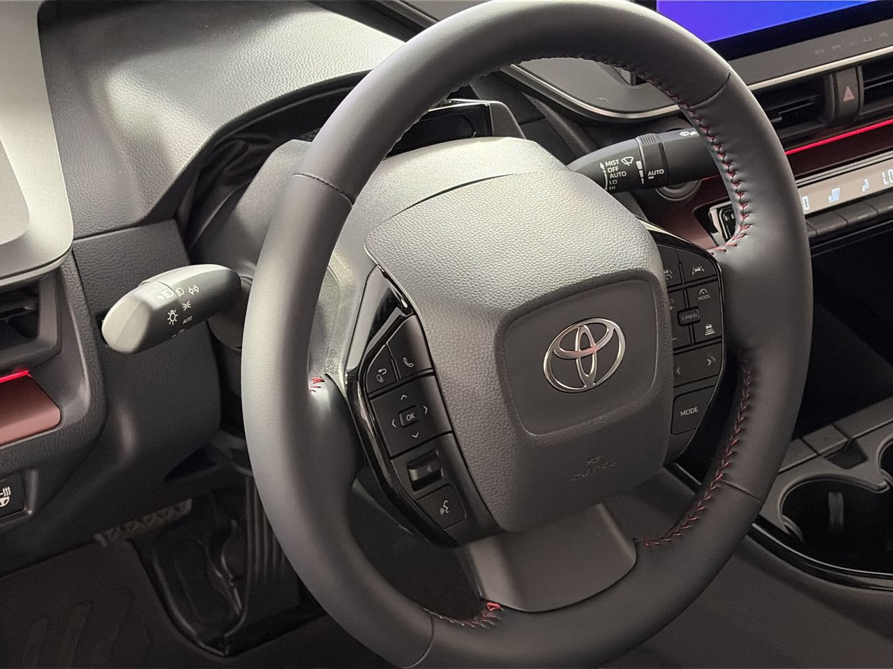 New 2027 Toyota Prius Plug-In Hybrid FWD image 13