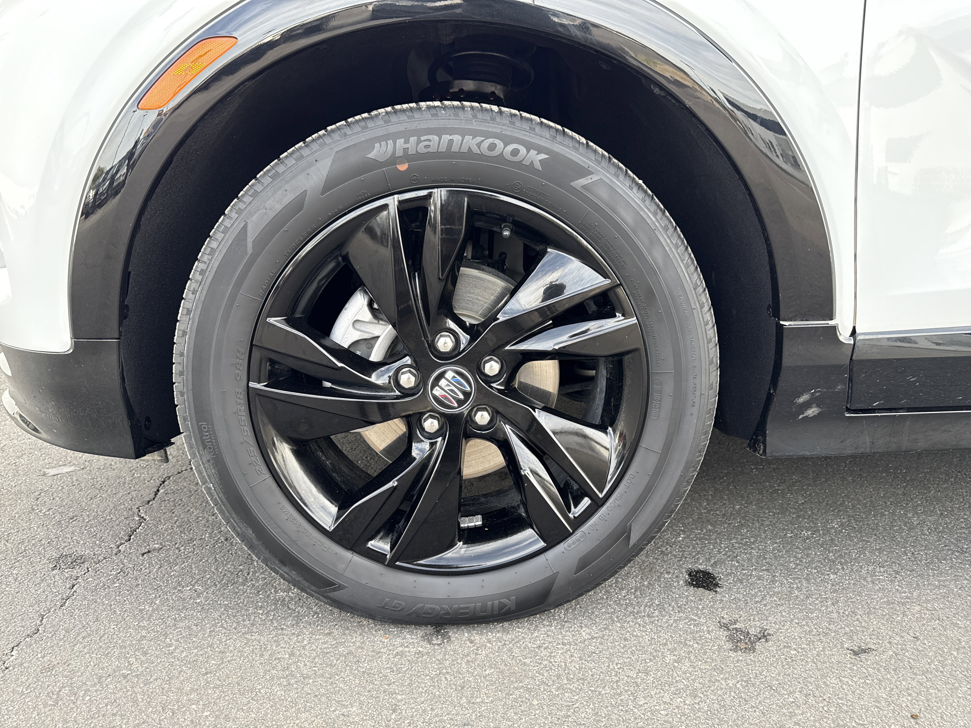 Used 2024 Buick Encore GX Sport Touring image 5