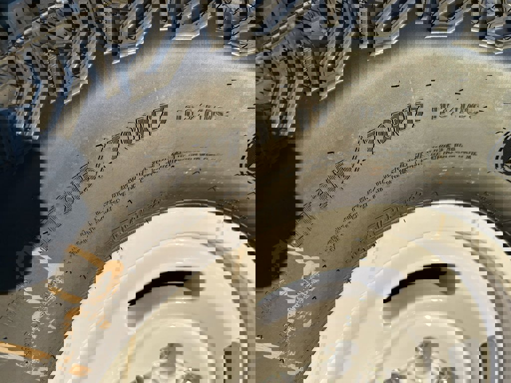 New 2025 Ford Bronco Heritage Edition image 10