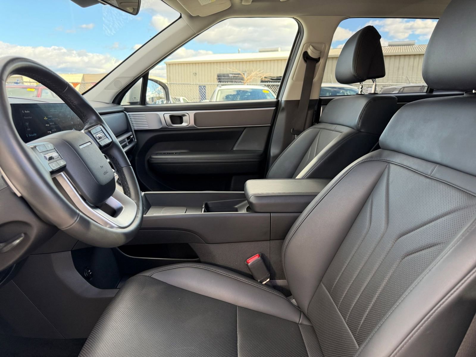 Used 2025 Hyundai Santa Fe SEL image 28