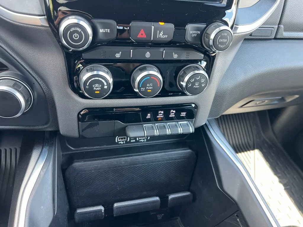 Certified 2025 RAM 1500 Big Horn RWD image 36