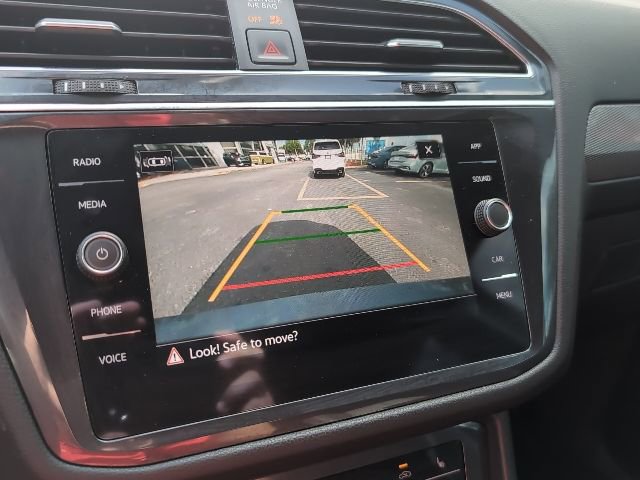 Used 2023 Volkswagen Tiguan SE R-Line image 18