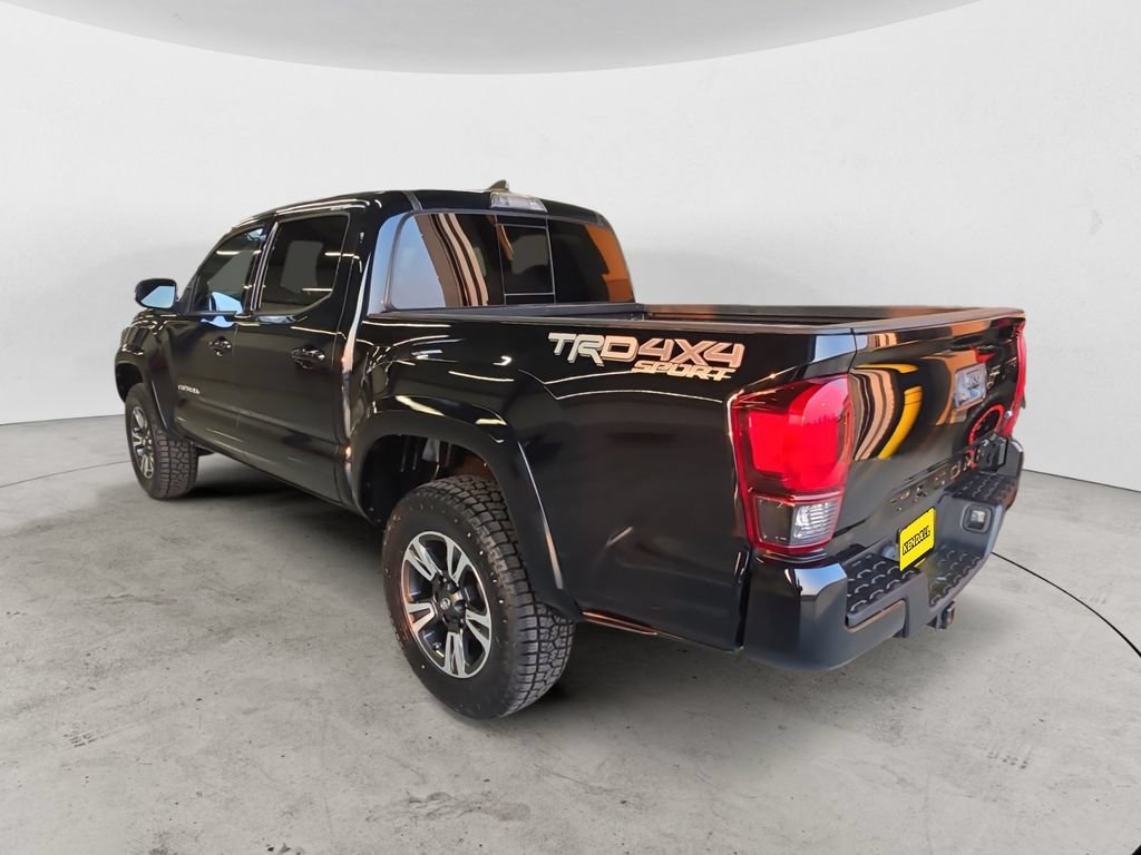 Used 2019 Toyota Tacoma TRD Sport AWD/4WD image 7