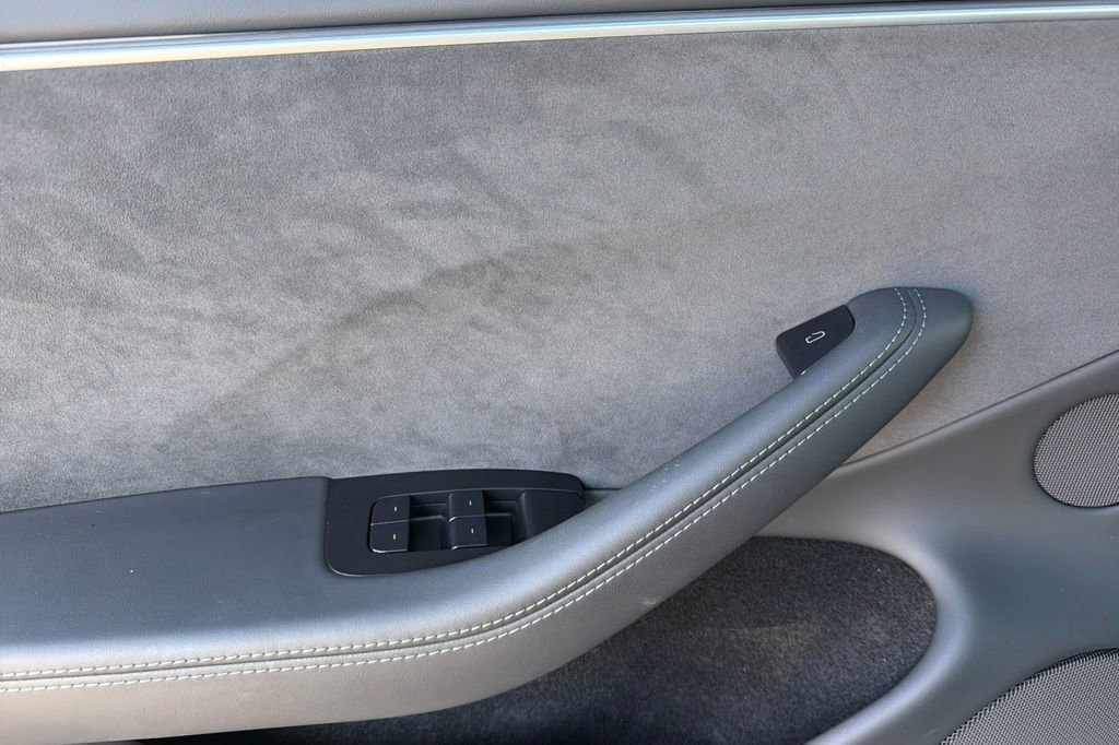 Used 2025 Tesla Model 3 Long Range AWD/4WD image 11