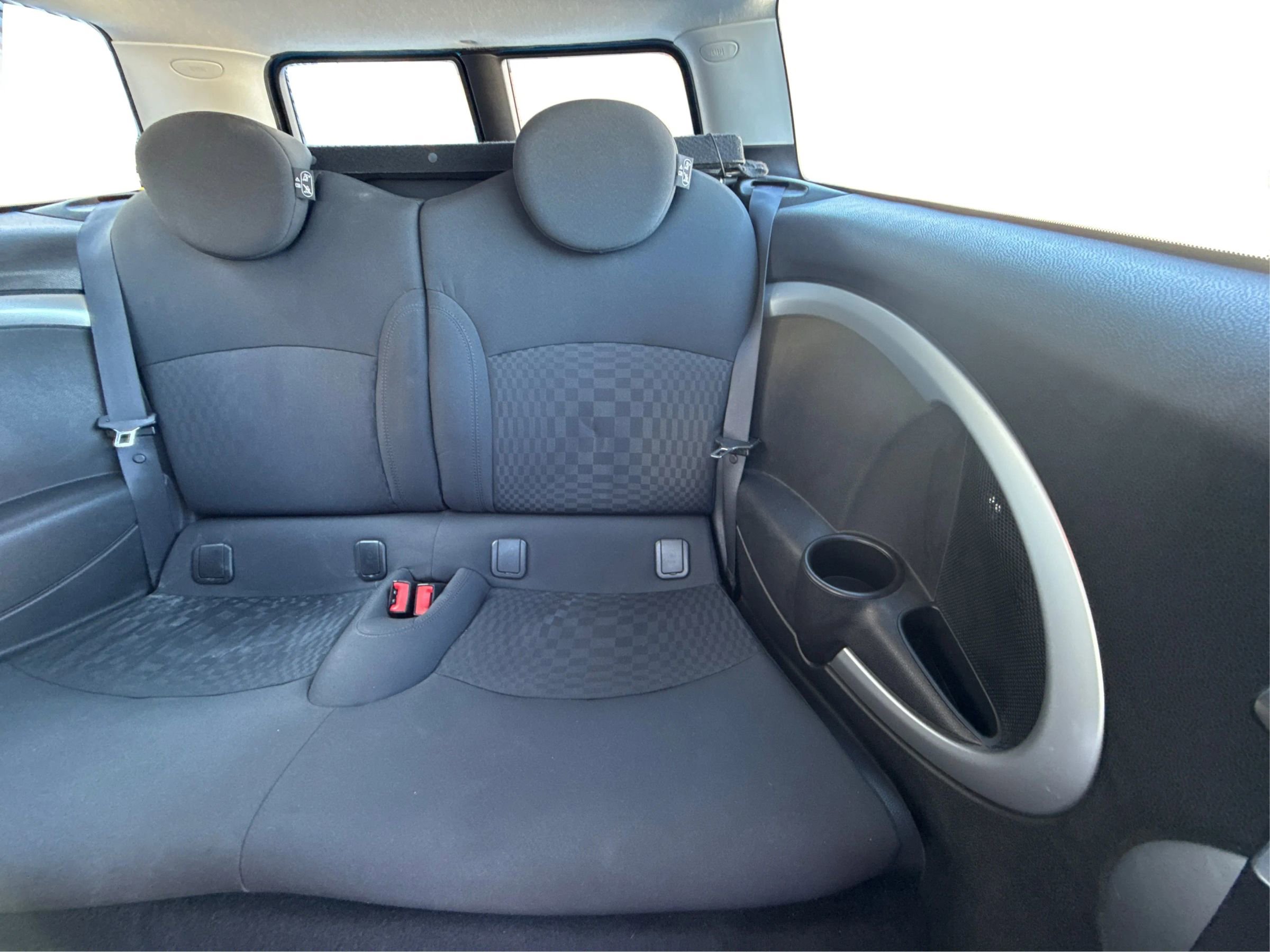 Used 2010 MINI Cooper Clubman S image 10