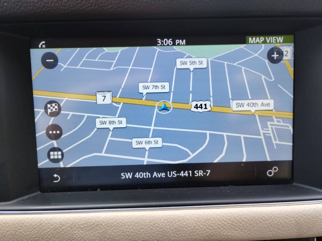 Used 2017 Jaguar XF Premium RWD image 38