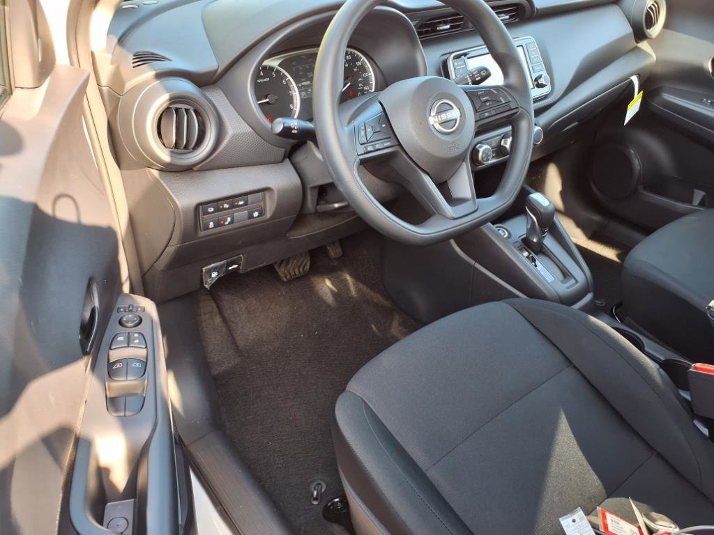 New 2025 Nissan Kicks Play S FWD image 15