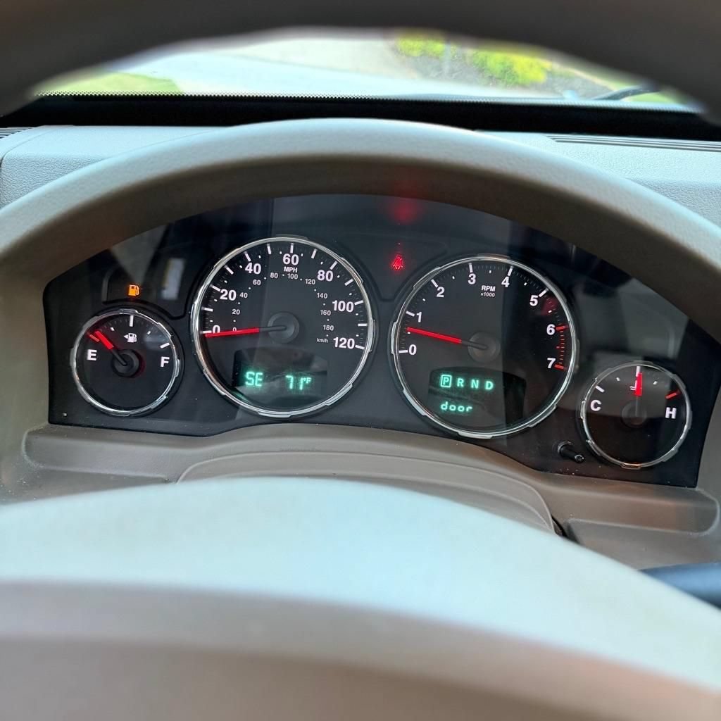 Used 2010 Jeep Liberty Sport w/ Popular Equipment Group AWD/4WD image 16