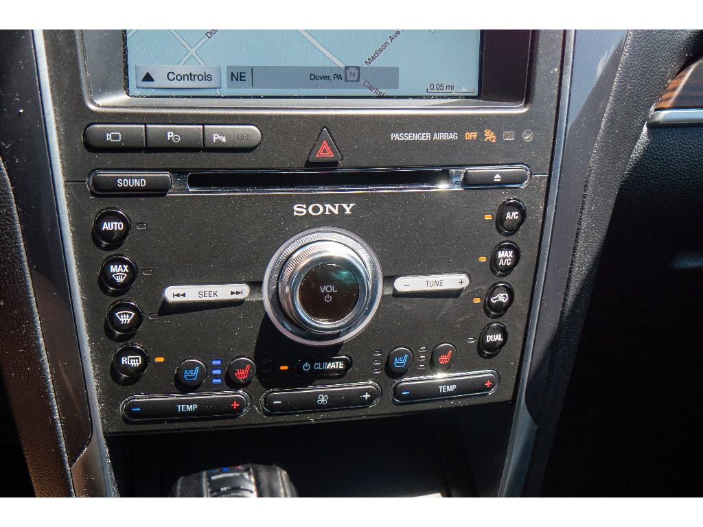 Used 2018 Ford Explorer Limited w/ Equipment Group 301A AWD/4WD image 27