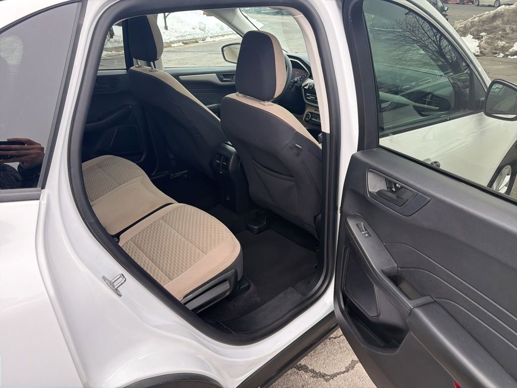 Used 2022 Ford Escape SE w/ Convenience Package image 18
