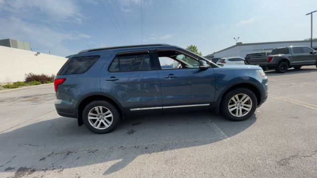 Used 2018 Ford Explorer XLT w/ Equipment Group 202A AWD/4WD image 10