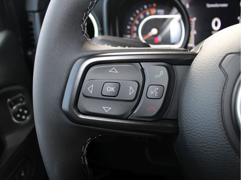 New 2025 Jeep Gladiator Sport image 12