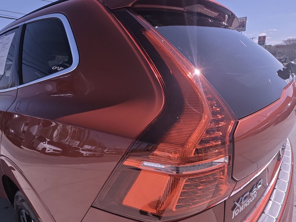 Used 2023 Volvo XC60 B5 Core w/ Climate Package image 37
