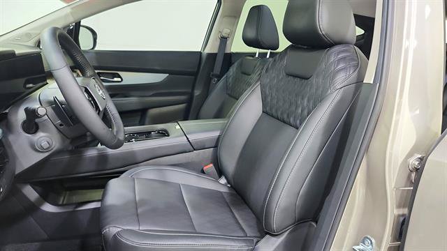 Certified 2026 Nissan Murano Platinum w/ Cargo Package AWD/4WD image 11