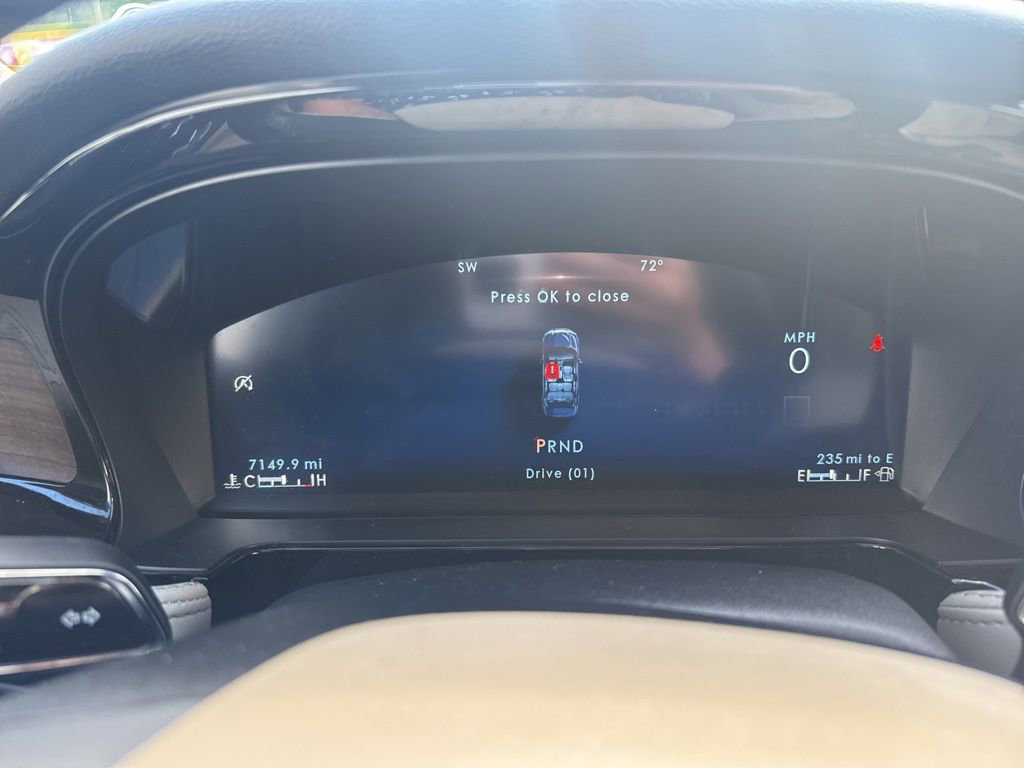 Used 2025 Lincoln Corsair Reserve w/ Jet Appearance Package image 13