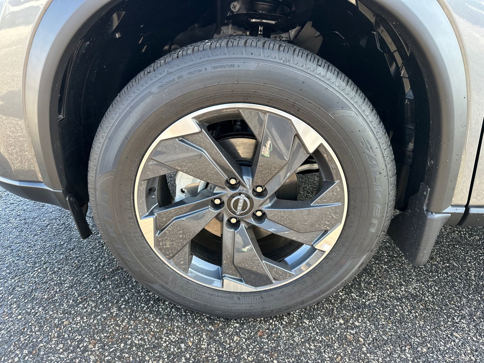 Used 2026 Nissan Rogue SV image 11