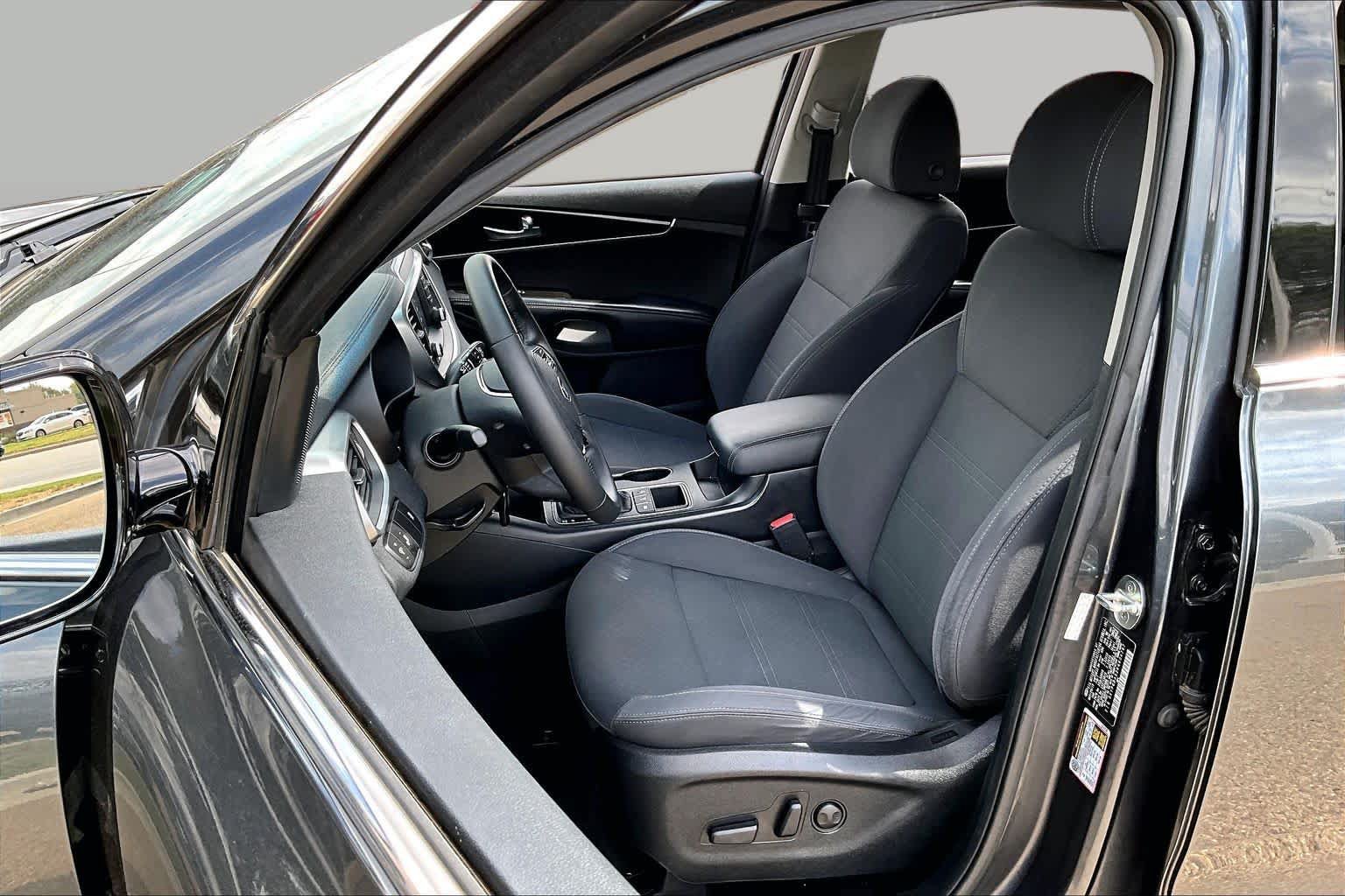 Used 2019 Kia Sorento S AWD/4WD image 8